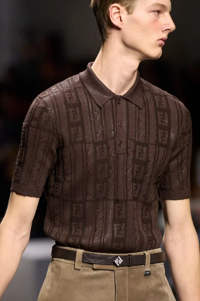 Look 53
